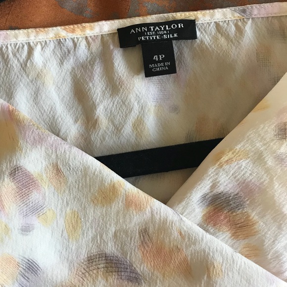 Ann Taylor silk blouse in blush pattern - Picture 4 of 5